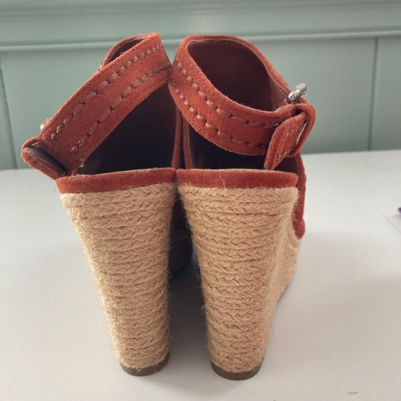 Marc Fisher Wedges - Picture 2 of 5